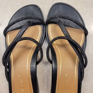 Vionic Black Prism Sandals